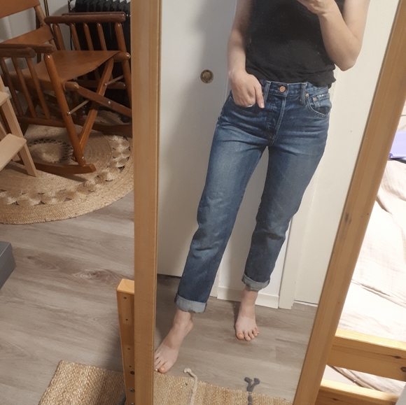 Aritzia Denim - The Castings Mid-rise Straight Ankle Jean